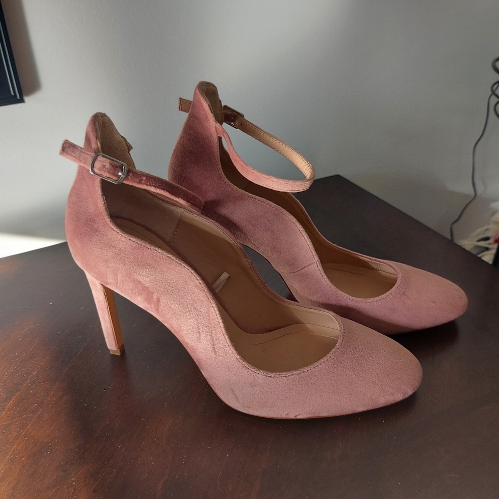 Ankle strap pumps